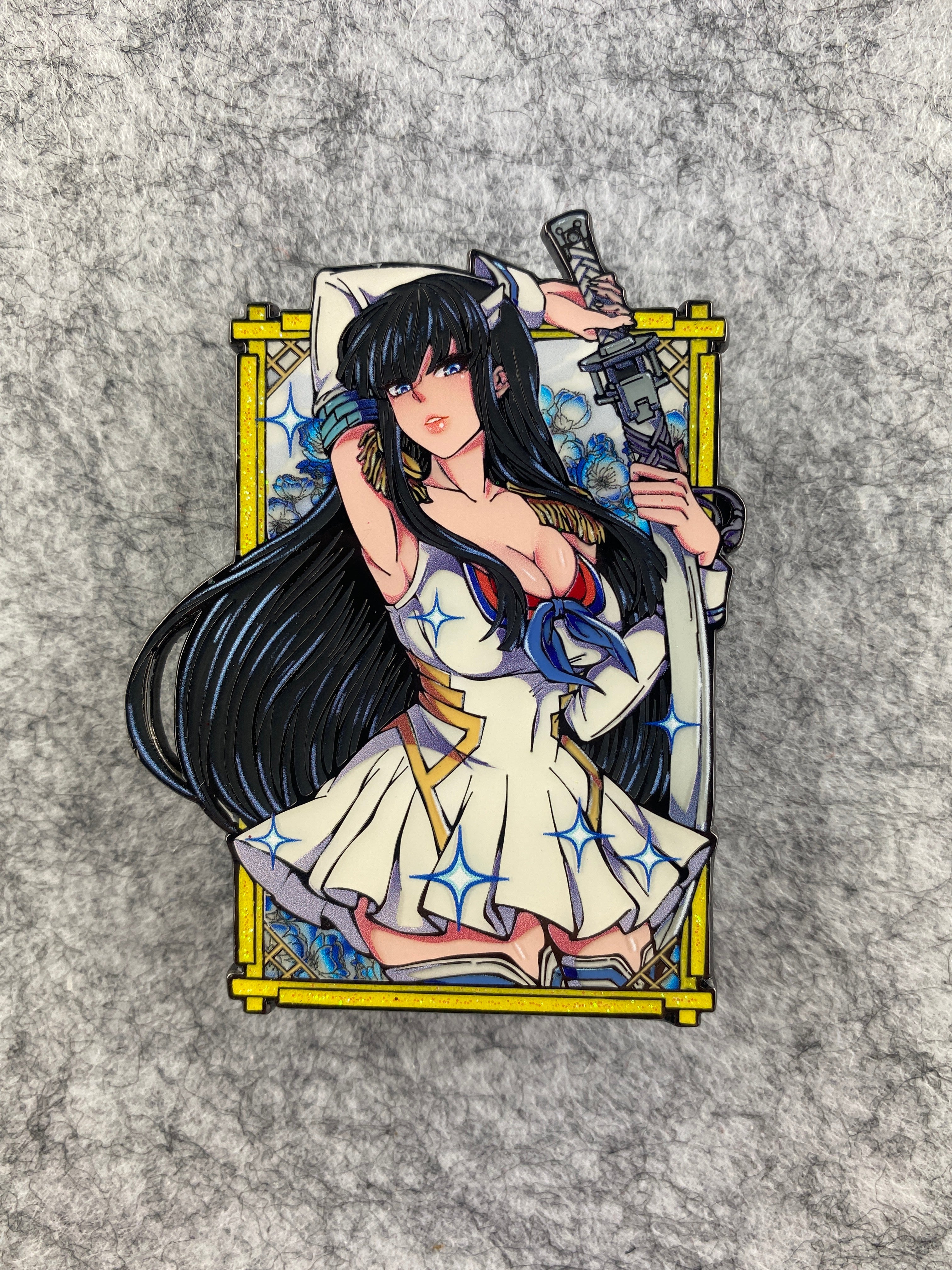 Killing me Softly 307 Enamel pin